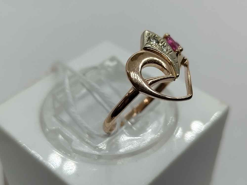 КОЛЬЦО С КАМНЯМИ (Au 585)