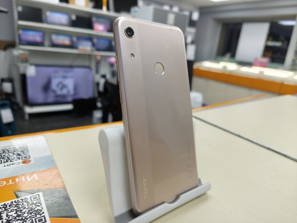Смартфон Honor 8A 2/32