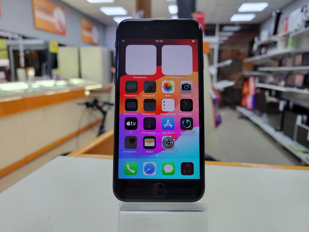 Смартфон Apple iPhone SE 2020 64Gb
