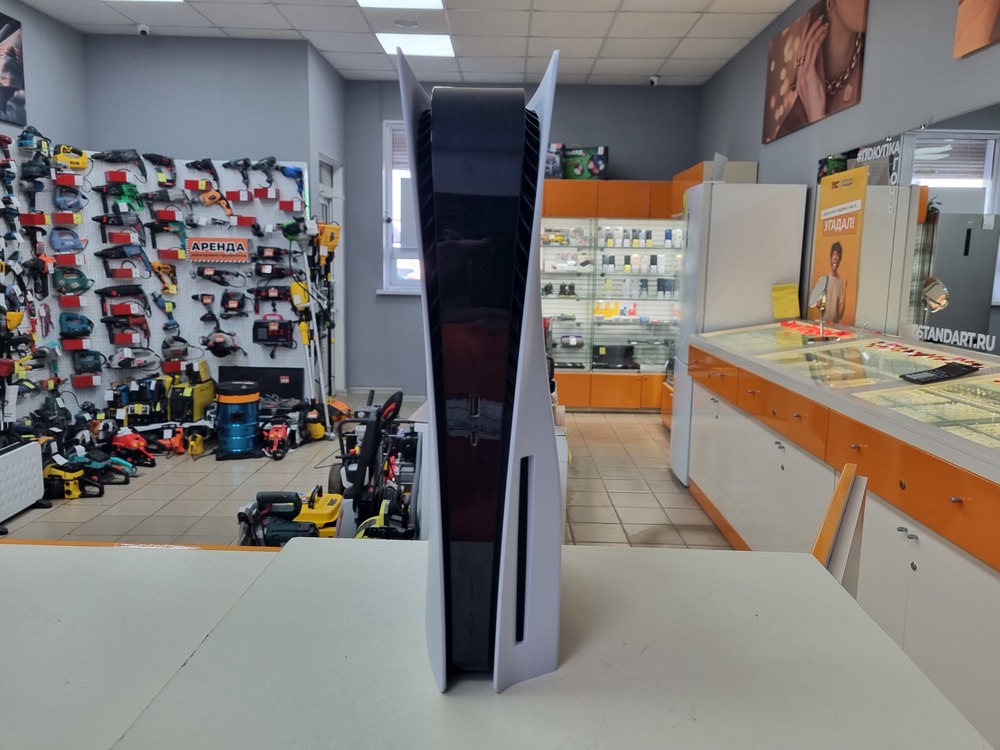 Игровая приставка PlayStation 5 825Gb (С дисководом)