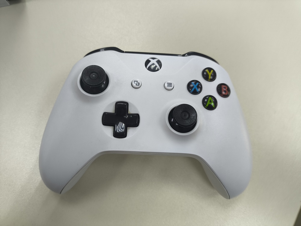 Игровая приставка Xbox One S 1TB