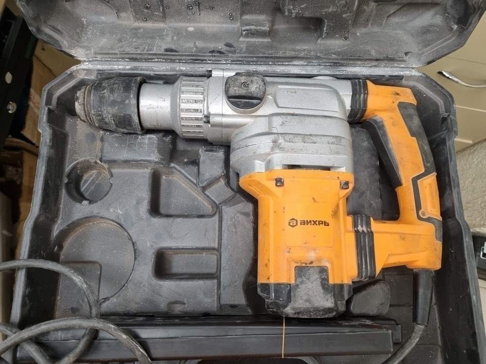 Перфоратор Вихрь П-1600К-М