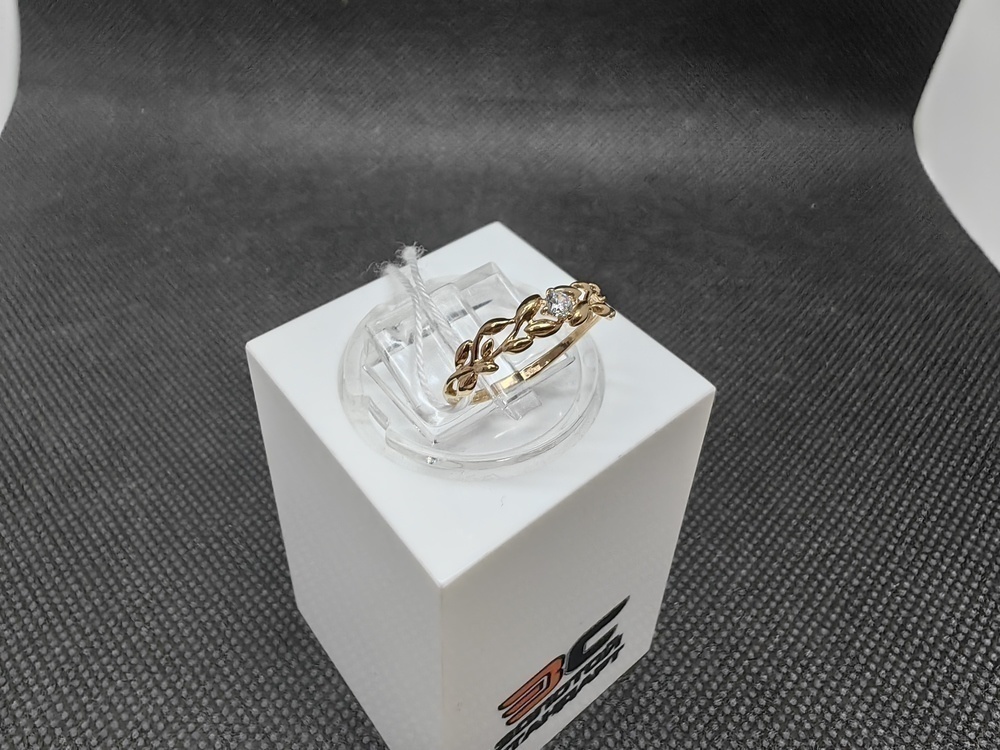 КОЛКМ585 КОЛЬЦО С КАМНЕМ (Au 585)