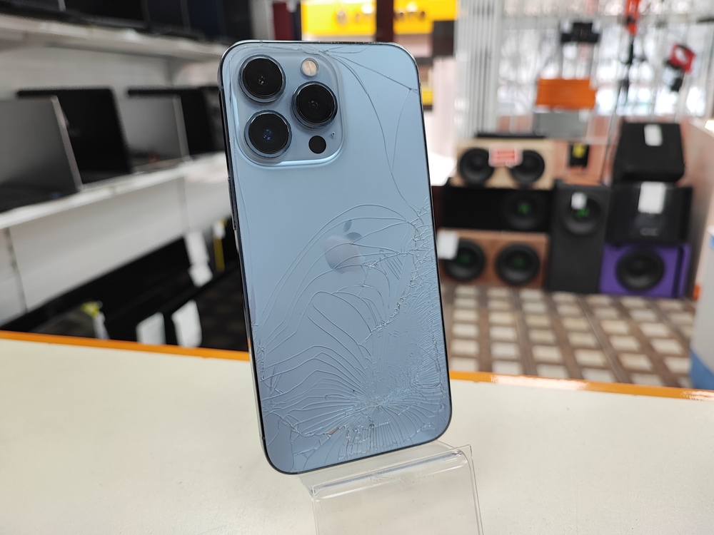 Смартфон Apple iPhone 13 Pro 256Gb