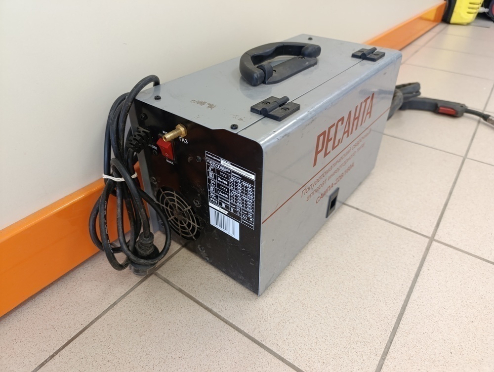 Сварочный аппарат Ресанта САИПА 22В/160А