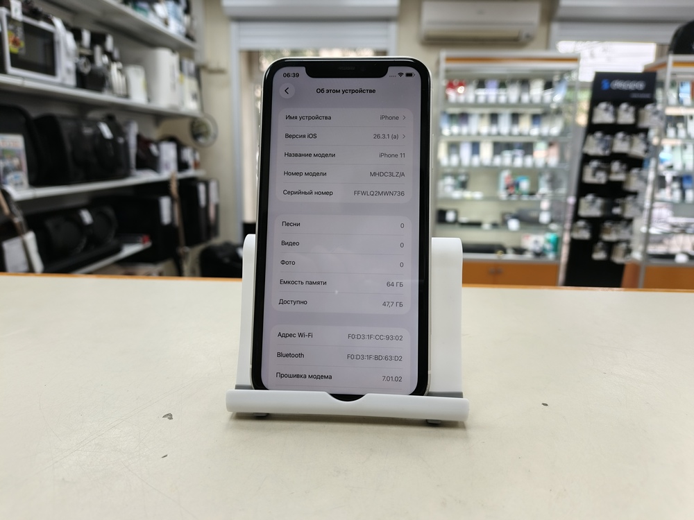Смартфон Apple iPhone 11 64Gb