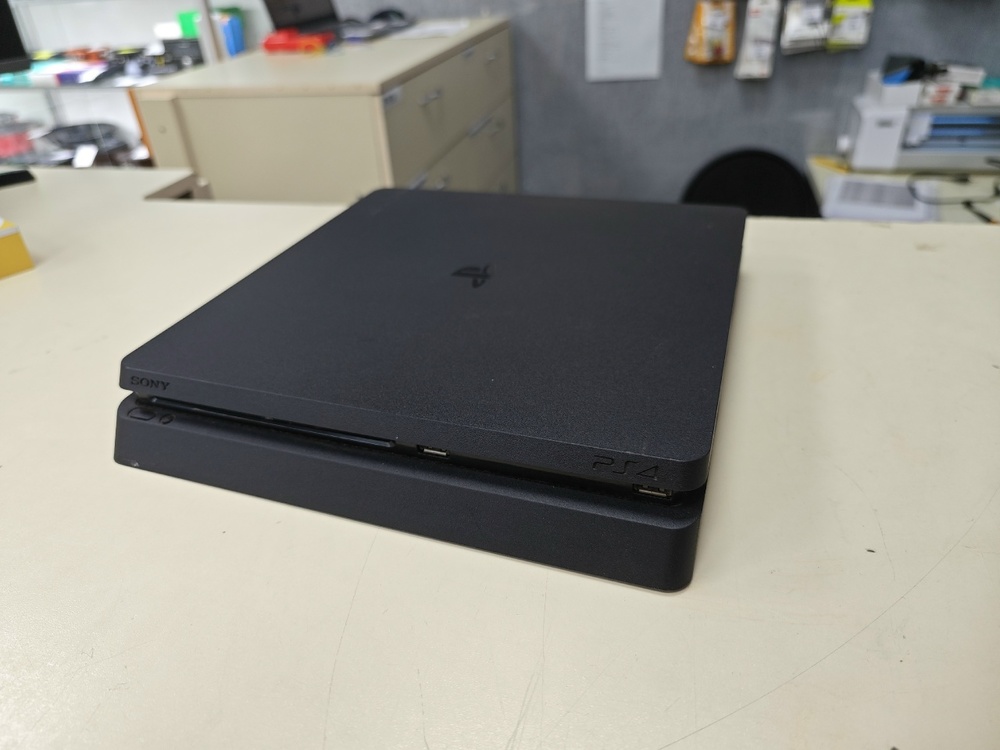 Игровая приставка PlayStation 4 Slim 500GB