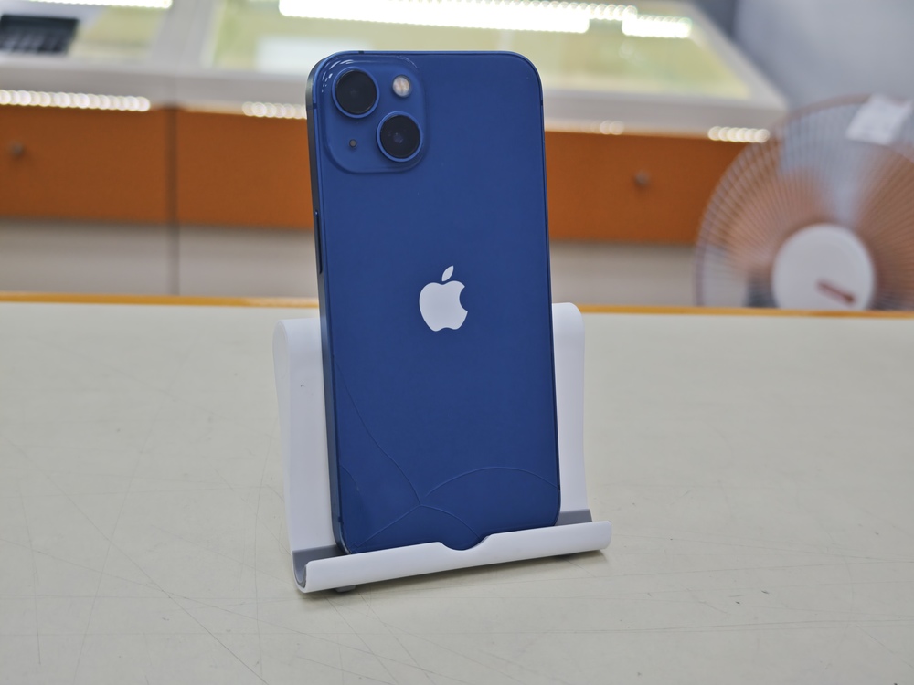 Смартфон Apple iPhone 13 128Gb