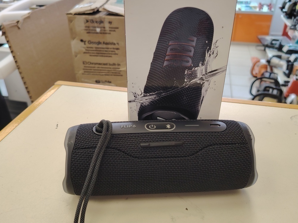 Портативная акустика JBL Flip 6;