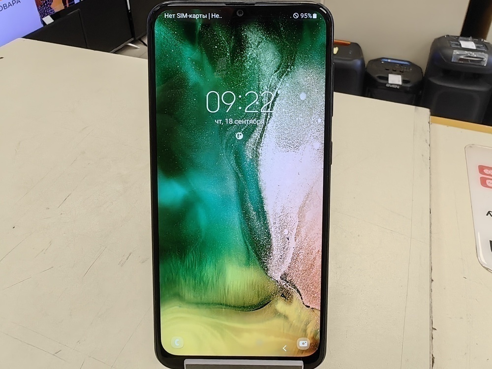 Смартфон Samsung Galaxy A20 3/32