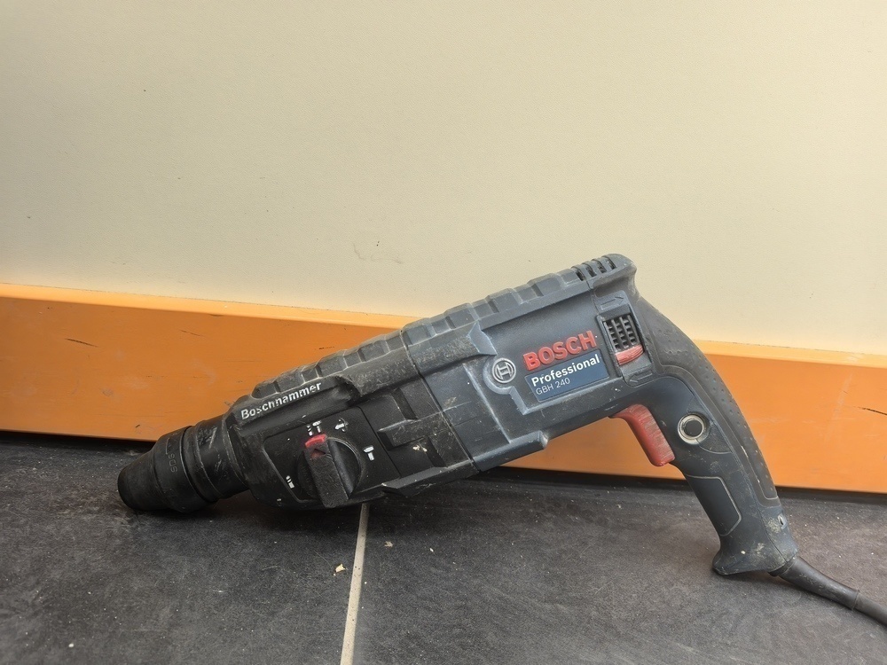 Перфоратор Bosch GBH 240