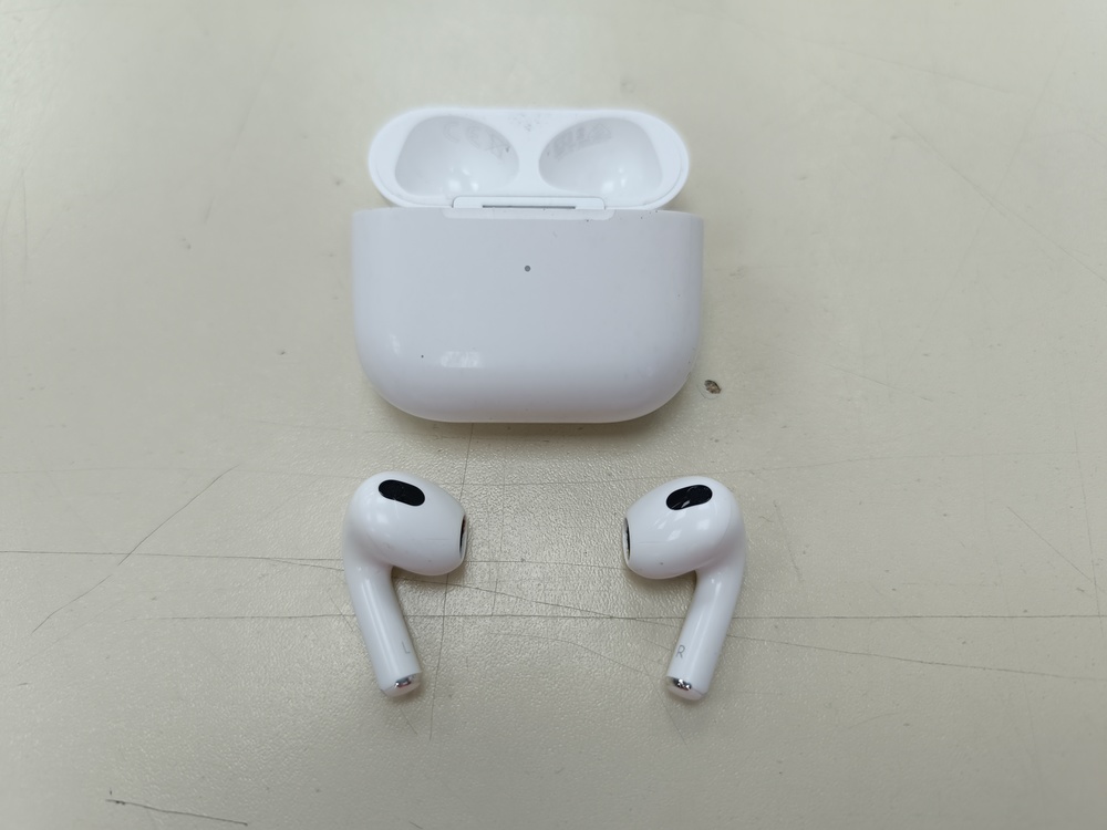 Наушники беспроводные Apple AirPods 3 Lightning