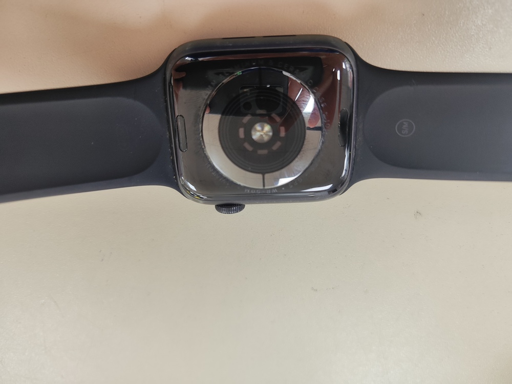 Смарт-часы Apple Watch Series 5 44 мм