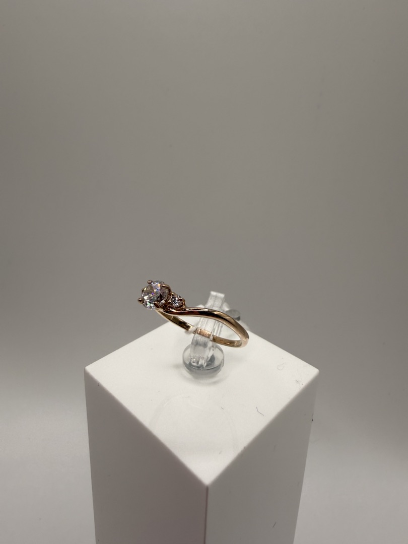 КОЛКМИ585 КОЛЬЦО С КАМНЯМИ (Au 585)