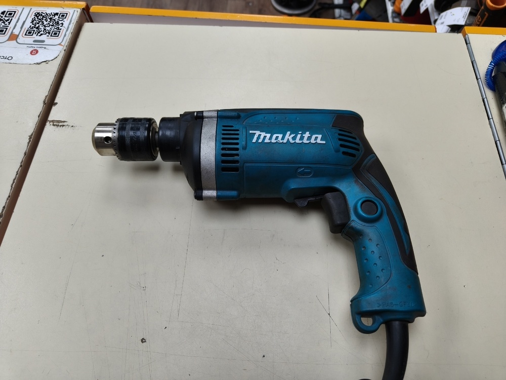 Дрель Makita HP1630