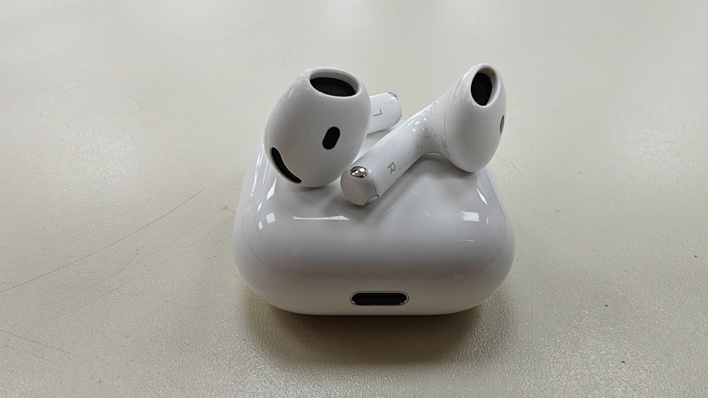 Наушники беспроводные Apple AirPods 4 Без ANC