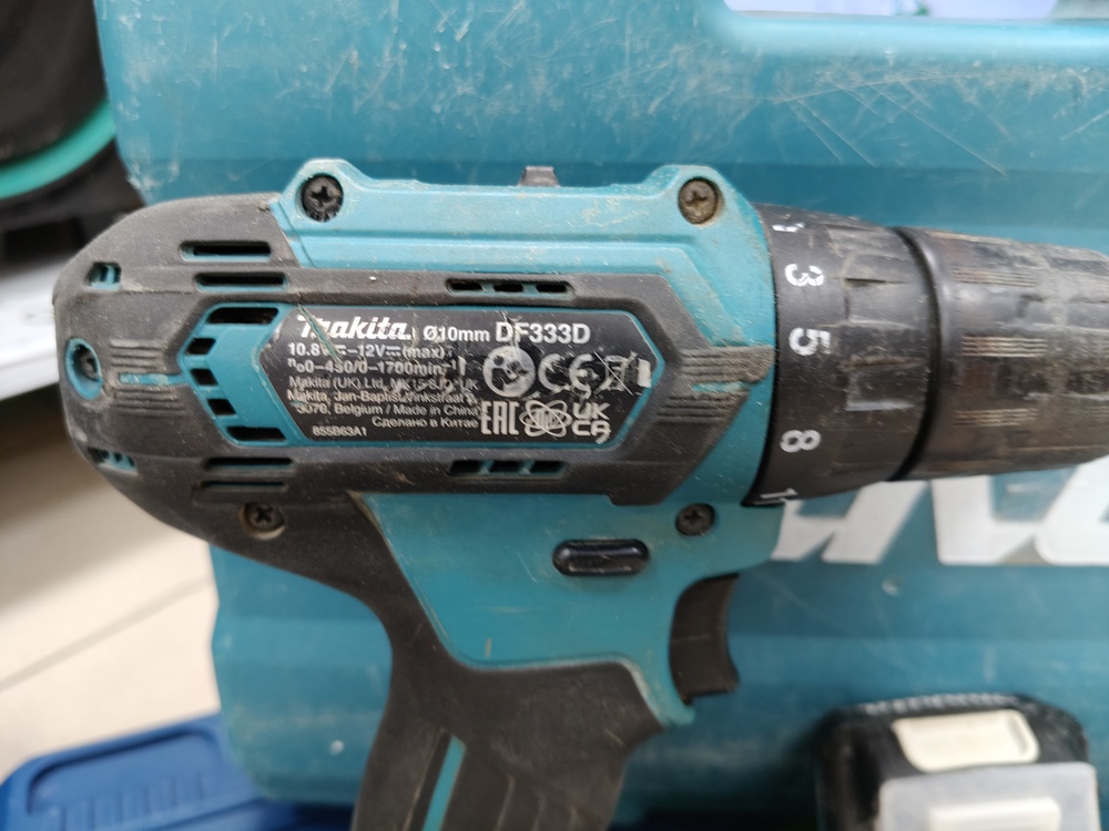 Шуруповерт Makita DF333D
