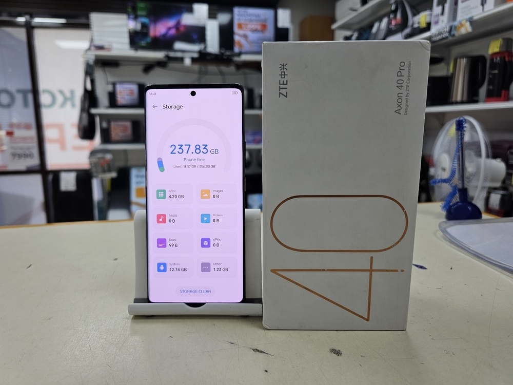 Смартфон ZTE Axon 40 Pro 8\256