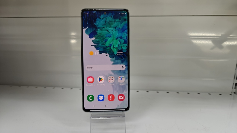 Смартфон Samsung Galaxy S20 FE 6/128