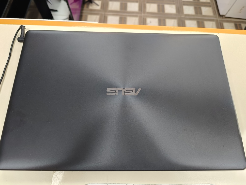 Ноутбук ASUS; Core i5-3337U, GeForce GT 720M, 6 Гб, Нет, 500 Гб