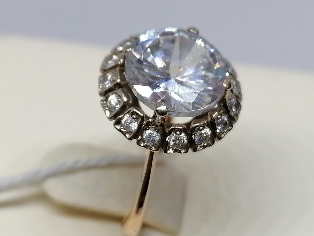 КОЛКМИ585 КОЛЬЦО С КАМНЯМИ (Au 585)