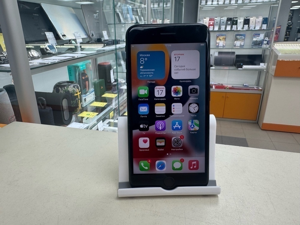 Смартфон Apple iPhone 7 Plus 32Gb