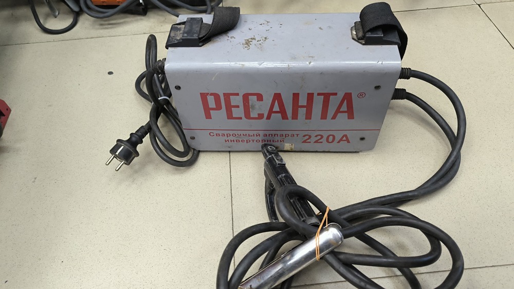 Сварочный аппарат Ресанта САИ-220А