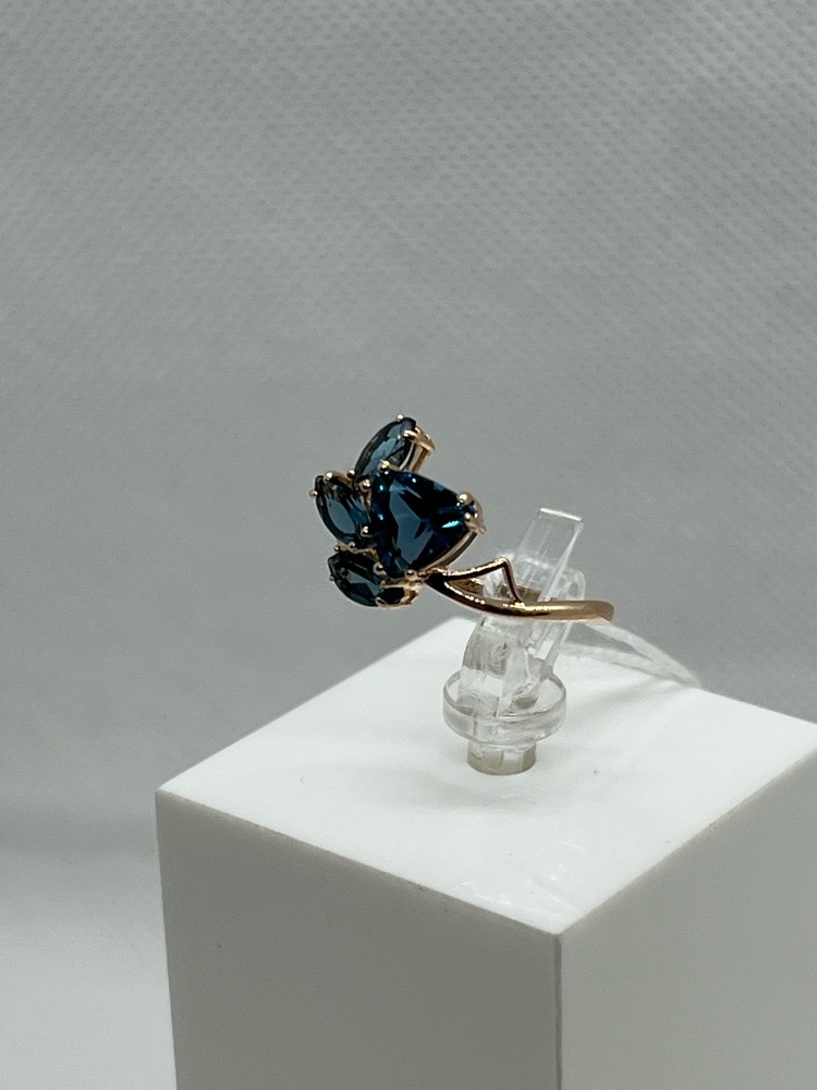 КОЛЬЦО С КАМНЯМИ (Au 585)