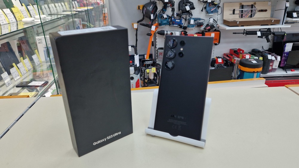 Смартфон Samsung Galaxy S23 Ultra 256Gb