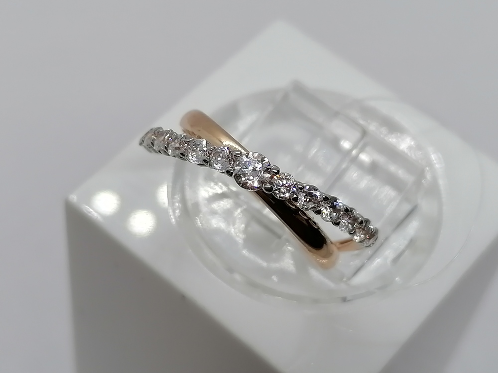 КОЛЬЦО С КАМНЯМИ (Au 585)