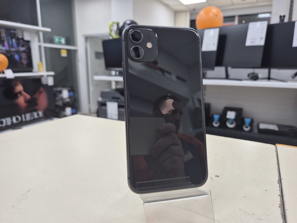 Смартфон Apple iPhone 11 64Gb