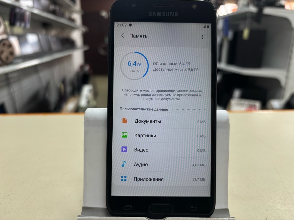 Смартфон Samsung Galaxy J3 2017 2/16