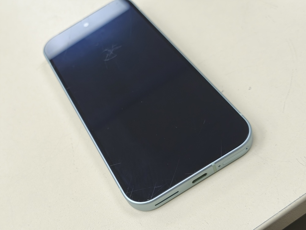 Смартфон Google Pixel 9 12/128