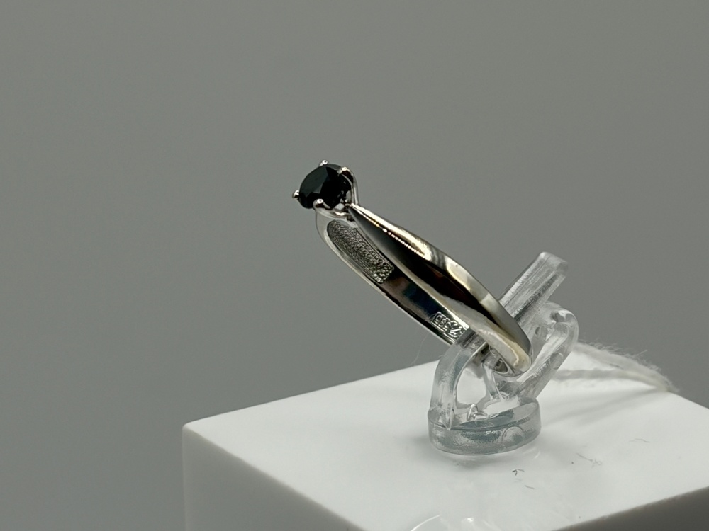 КОЛКМ585 КОЛЬЦО С КАМНЕМ (Au 585)