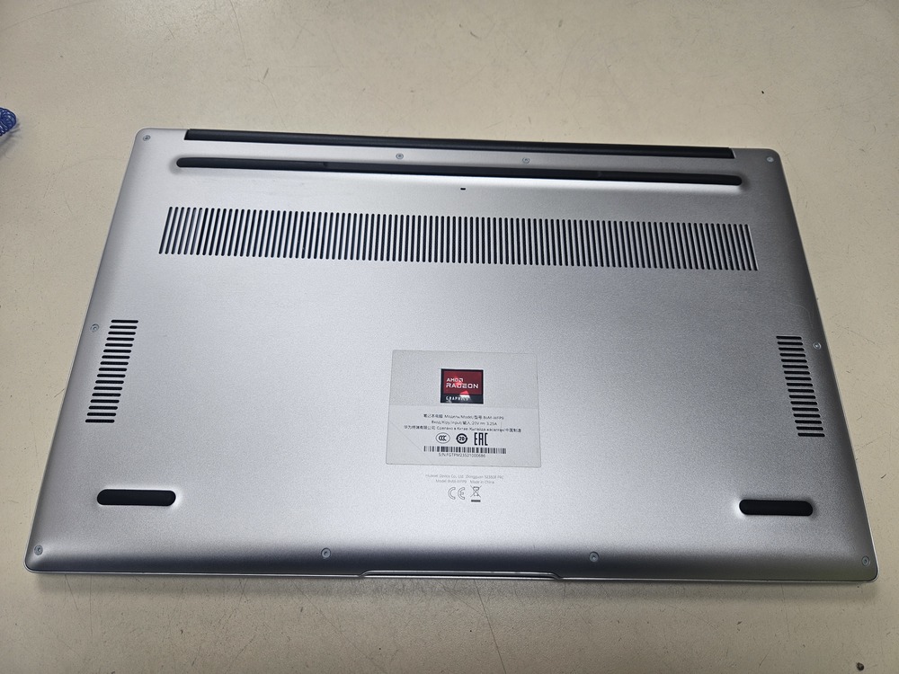 Ноутбук Huawei; Ryzen 7 5700U, AMD Radeon (TM) Graphics, 8 Гб, 512 GB, Нет