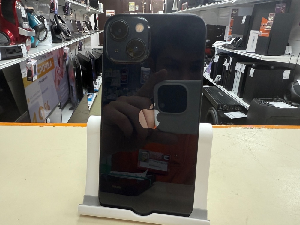 Смартфон Apple iPhone 13 128Gb