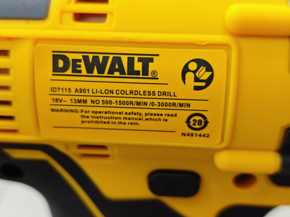 Шуруповерт Dewalt 18V