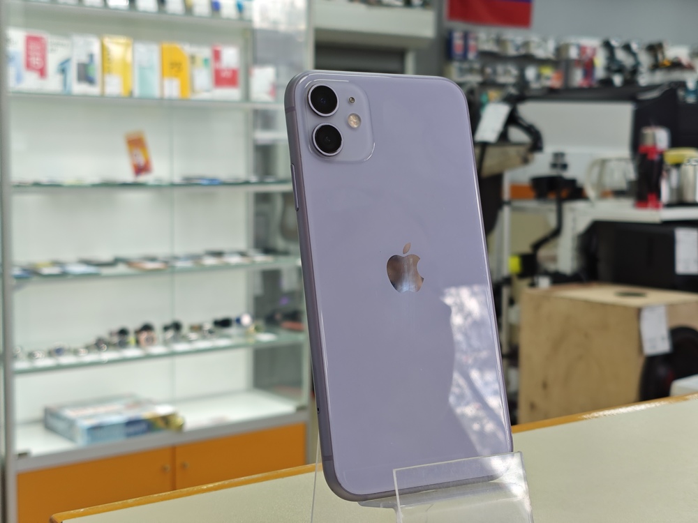 Смартфон Apple iPhone 11 64Gb