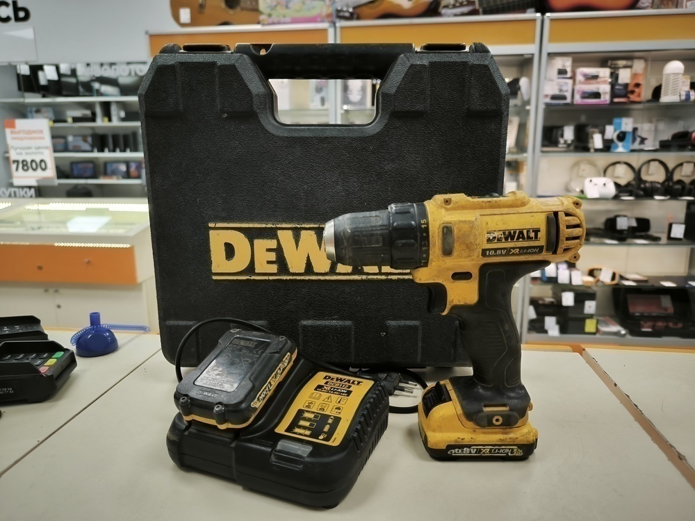 Шуруповерт Dewalt DCD 710