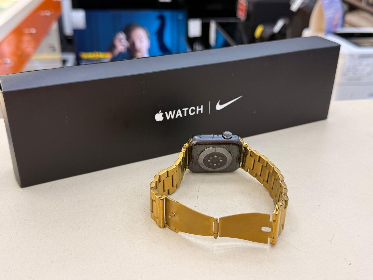 Смарт-часы Apple Watch Series 6 44 мм