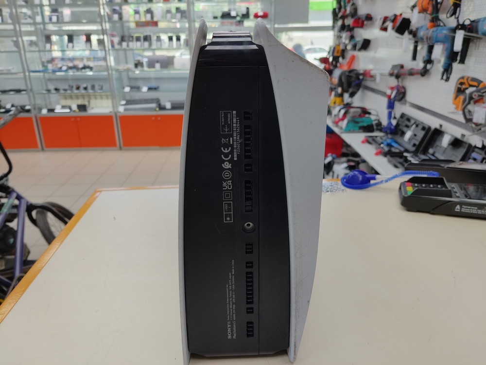 Игровая приставка PlayStation 5 825Gb (С дисководом)