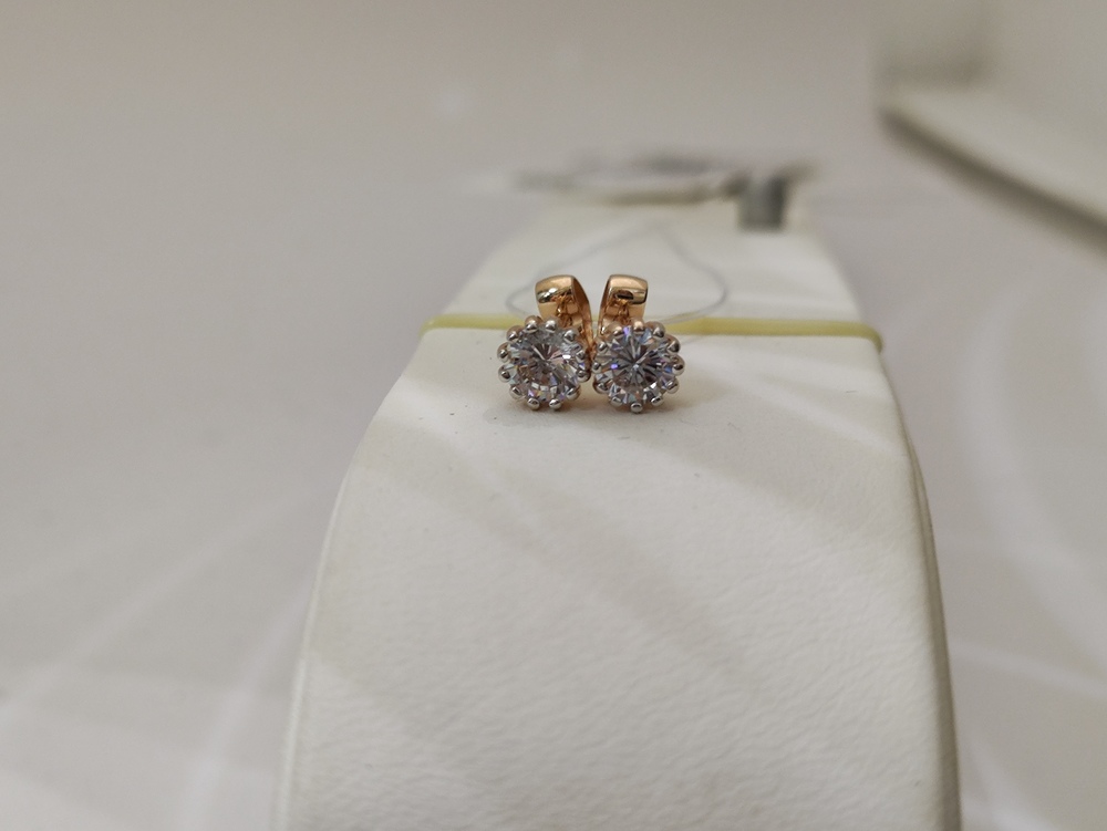 СЕРЬГИ ПУСЕТЫ с камнем (Au 585)