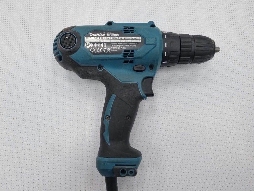 Дрель-безударная Makita DF0300