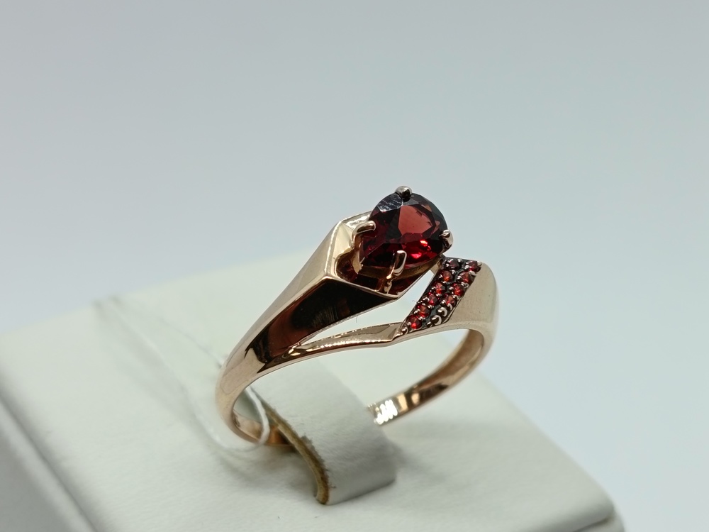 КОЛКМИ585 КОЛЬЦО С КАМНЯМИ (Au 585)