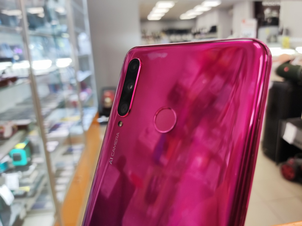 Смартфон Honor 10i 4/128