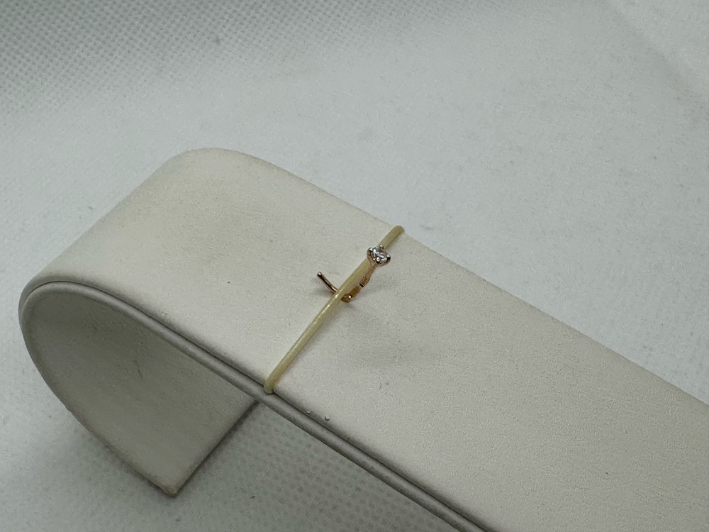 ПИРСИНГ С КАМНЕМ (Au 585)