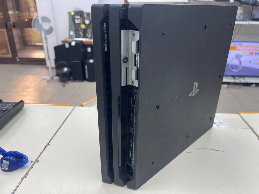 Игровая приставка PlayStation 4 Pro 1Tb