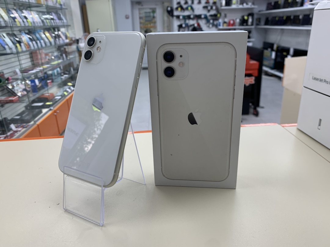 Смартфон Apple iPhone 11 64Gb