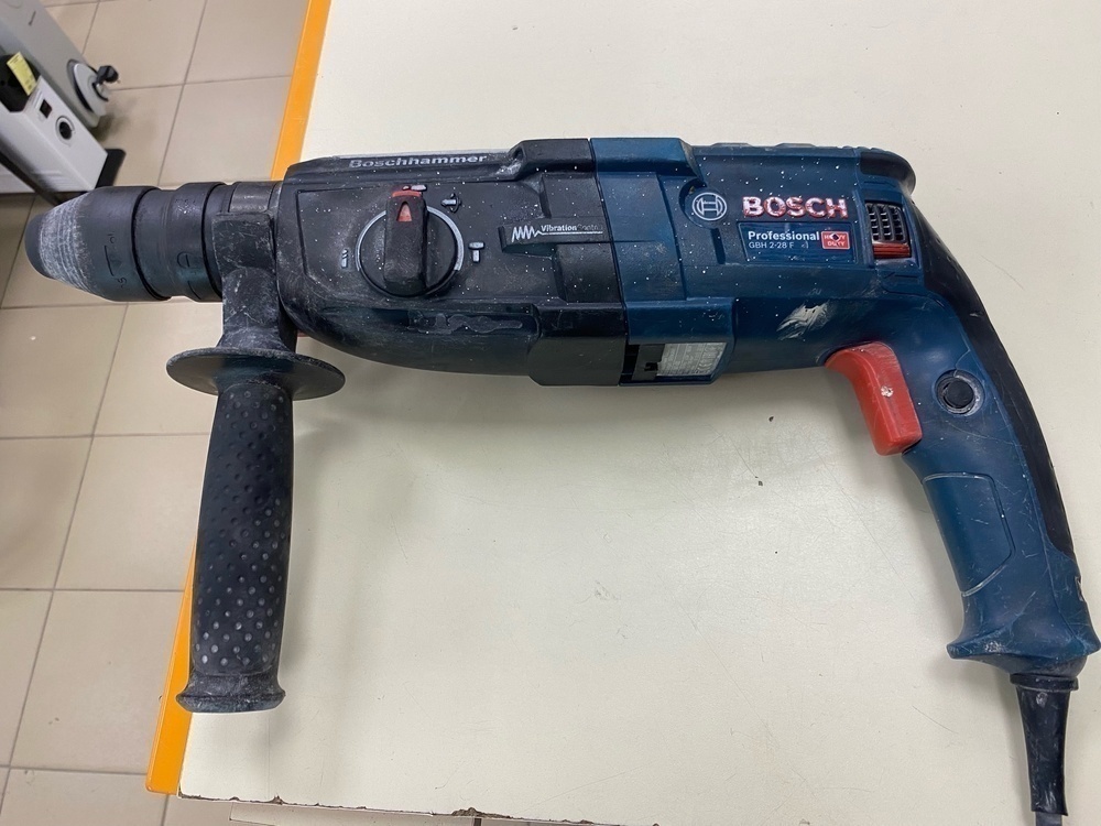 Перфоратор Bosch GBH 2-26 DRE;