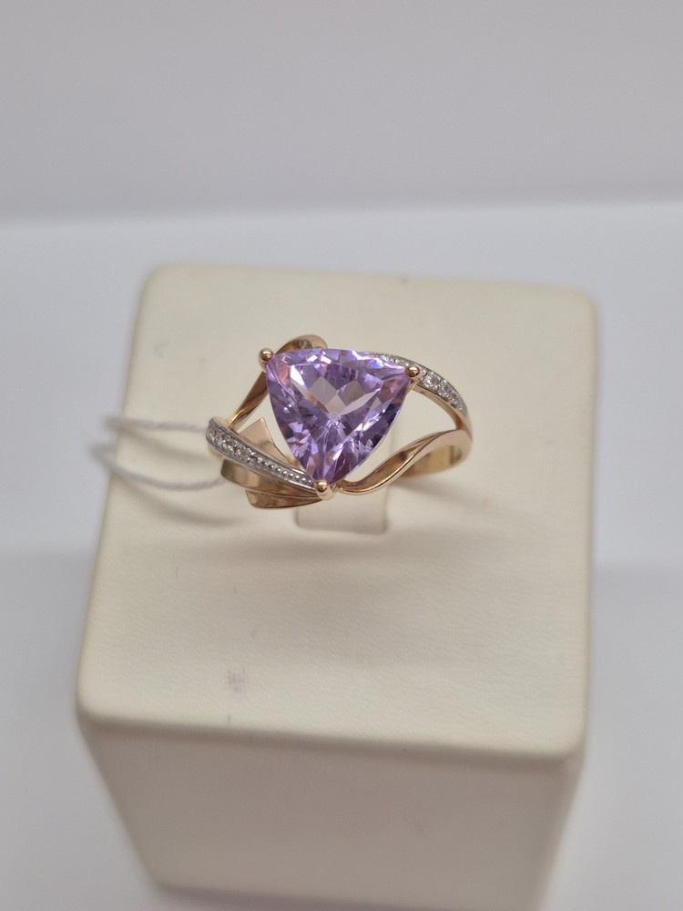 КОЛКМИ585 КОЛЬЦО С КАМНЯМИ (Au 585)